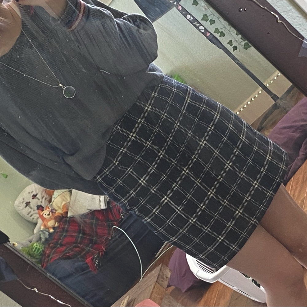 Petite Sophisticate pencil skirt!